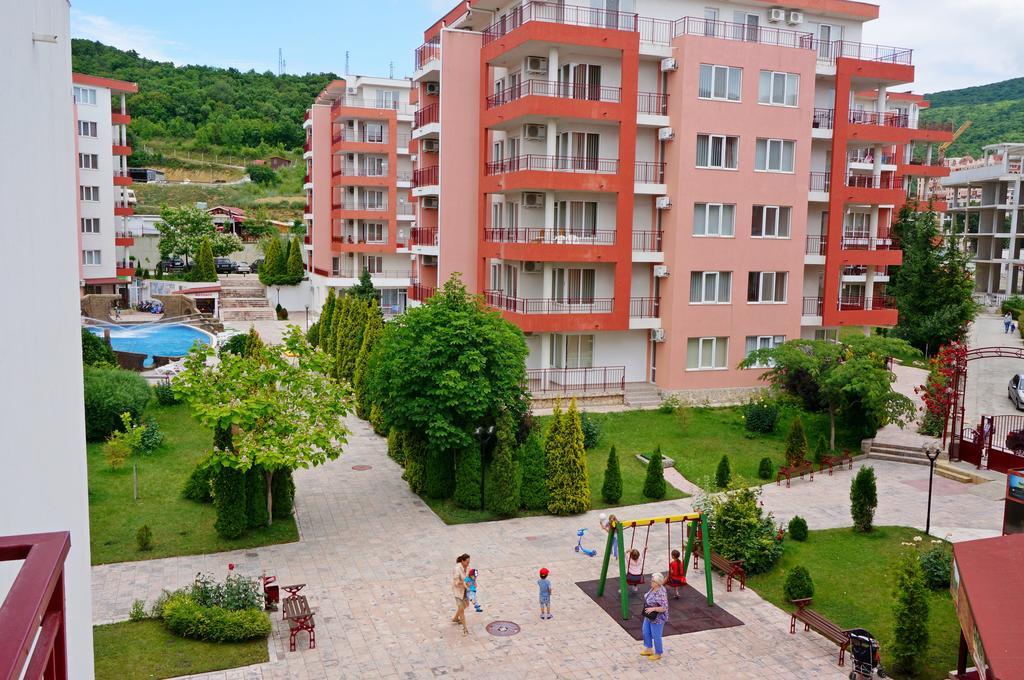 Gt Privilege Fort Beach Apartments النايت المظهر الخارجي الصورة
