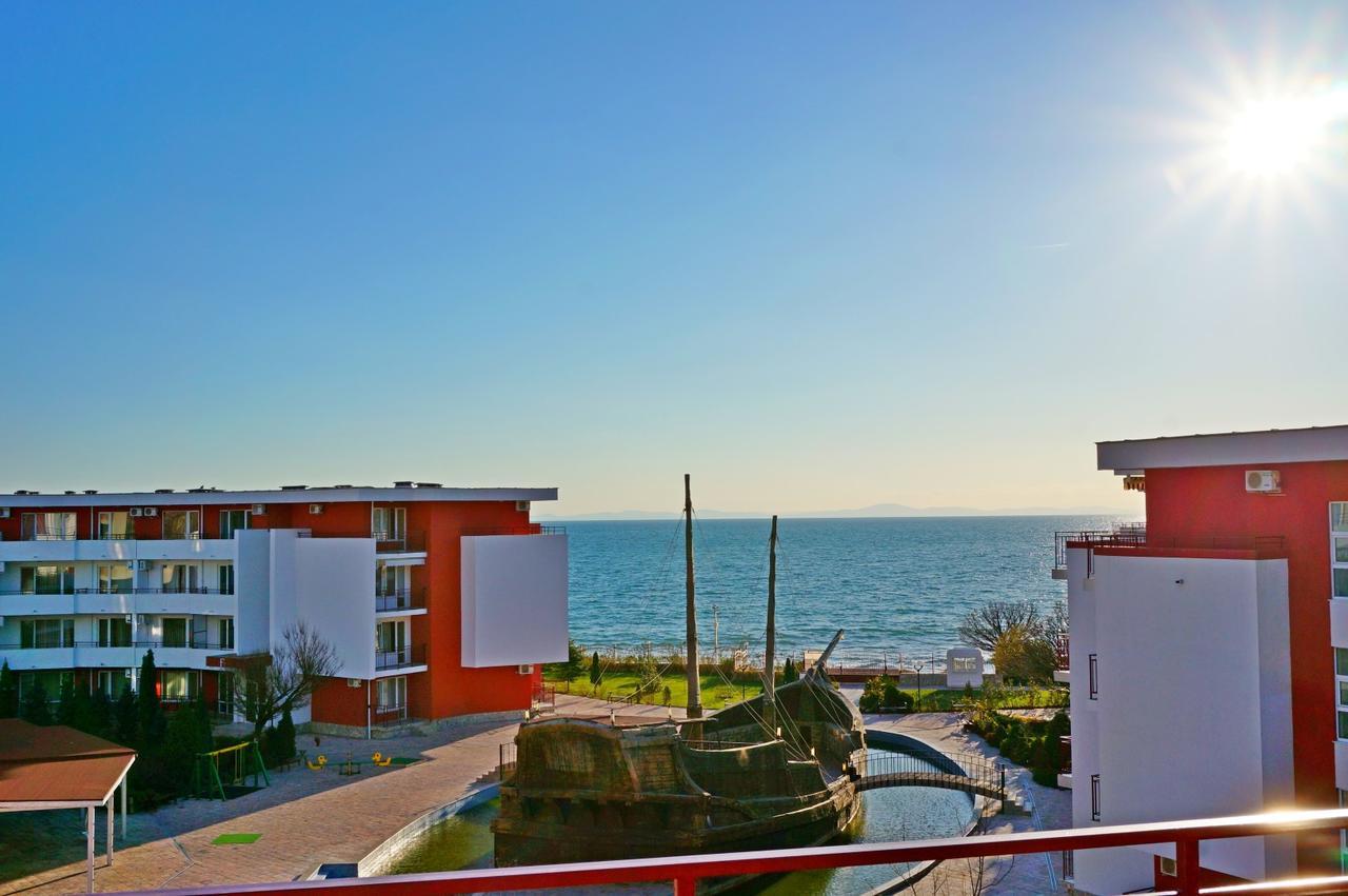 Gt Privilege Fort Beach Apartments النايت المظهر الخارجي الصورة